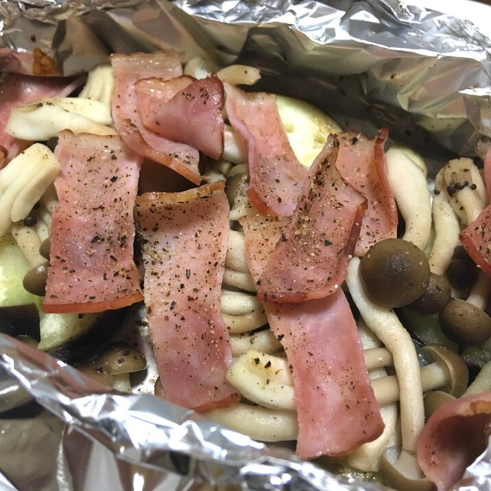 なすとキノコとベーコンのホイル焼き レシピ 作り方 By かもみぃる 楽天レシピ なすとキノコとベーコンのホイル焼き レシピ 作り方 By かもみぃる 楽天レシピ